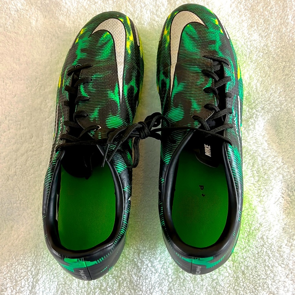 Men’s Nike Phantom GT Soccer Cleats